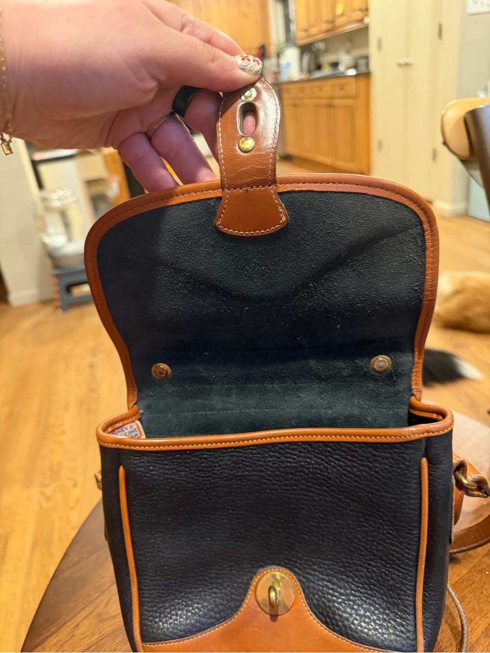 Vintage Dooney & Bourke Black and Brown Pebbled Leather Crossbody - Picture 6 of 11